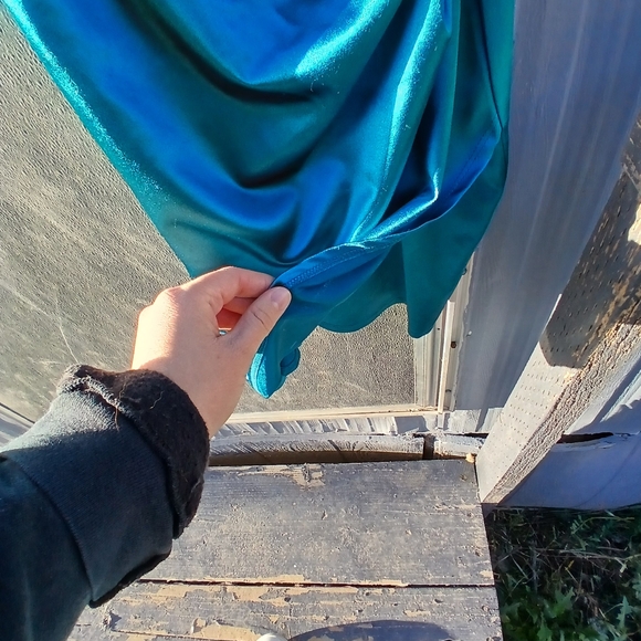 Elegant Teal Satin Dress - Picture 4 of 11